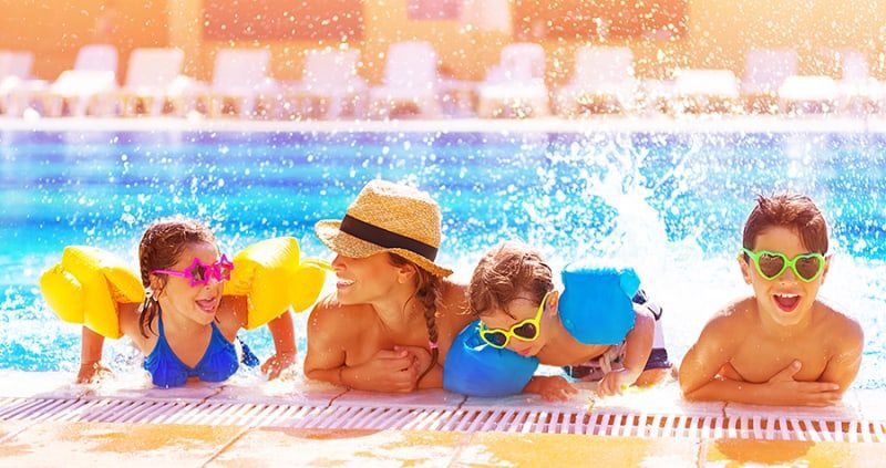 5 Brincadeiras Para Fazer Com As Crianças E Adolescentes Na Piscina