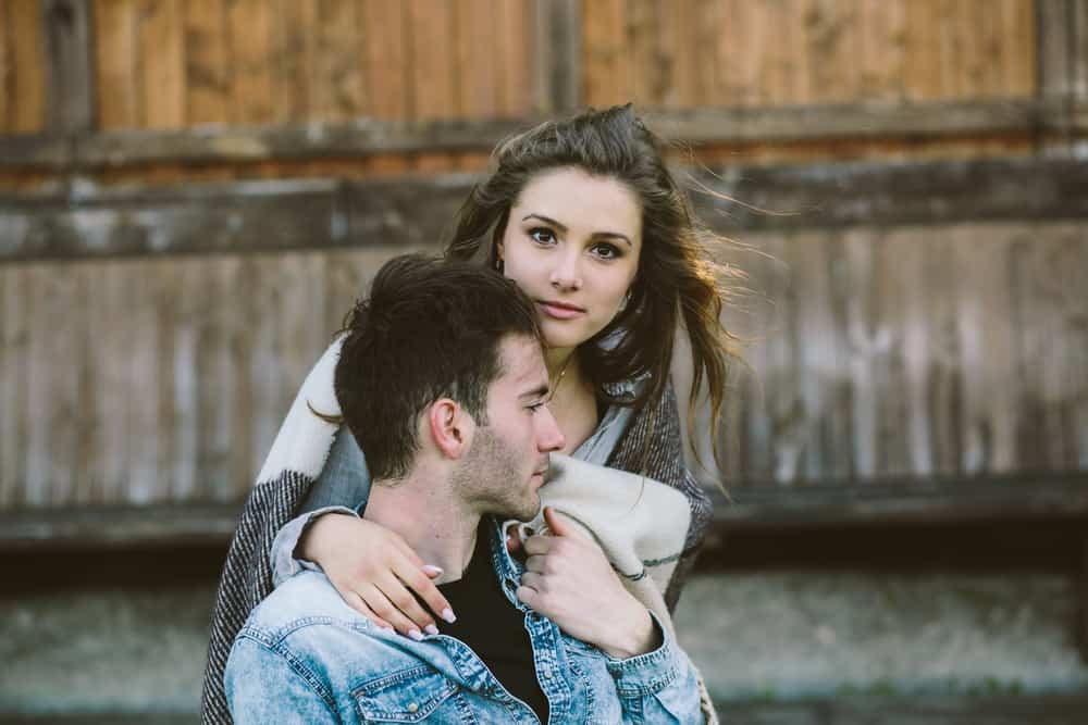 5 atitudes que mostram que um homem não quer nada com você | Familia